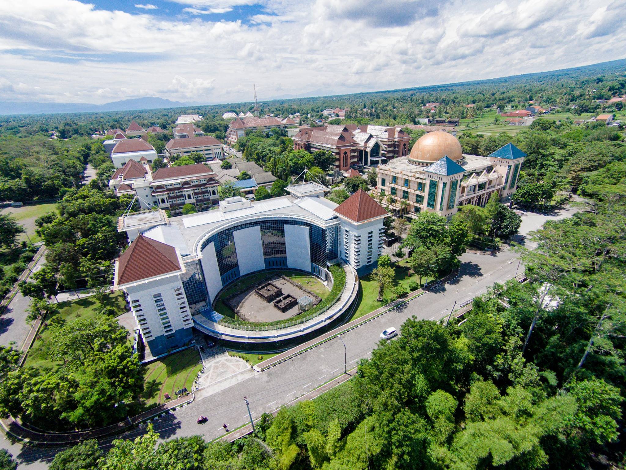 FACILITY AND SERVICES - Teknik Kimia UII